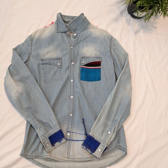 Rare Free People Baja Embroidered Denim Button Down Shirt - Picture 5 of 5